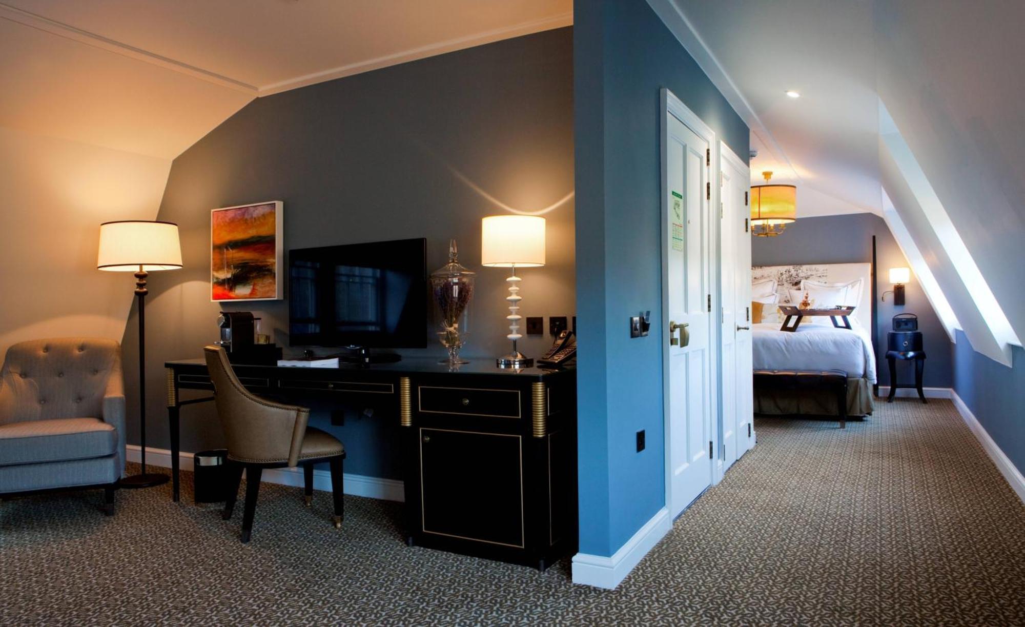 Deluxe Suite mit Whirlpool-Badewanne